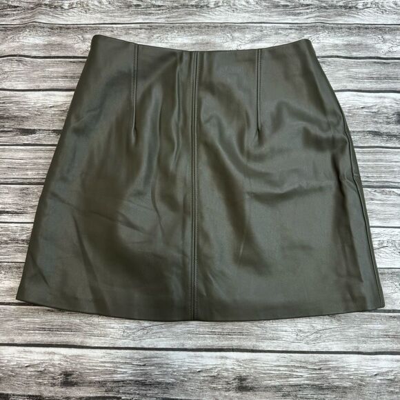 H&M Women's Vegan Faux Leather Mini Skirt Dark Mossy Army Olive Green 8 Pockets - Picture 4 of 14